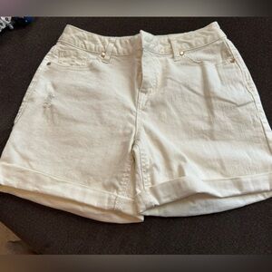1822 Denim size 4/27 4-5 inch inseam rolled shorts